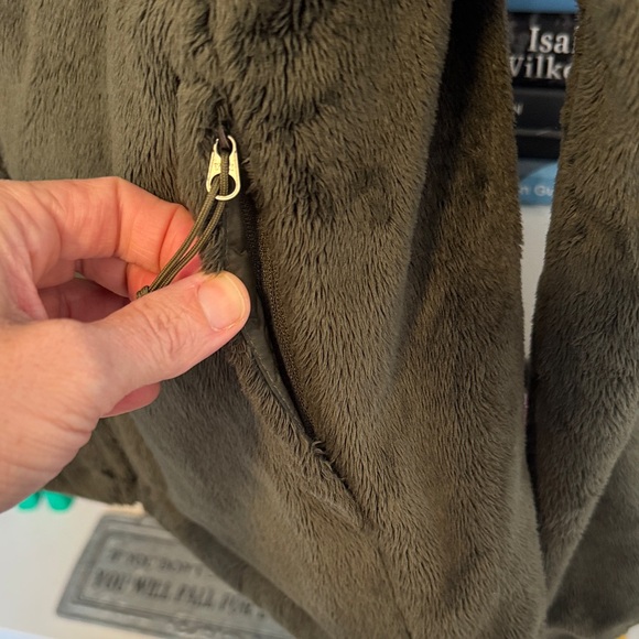 The North Face Women's Dark Green Teddy Jacket - Picture 5 of 9